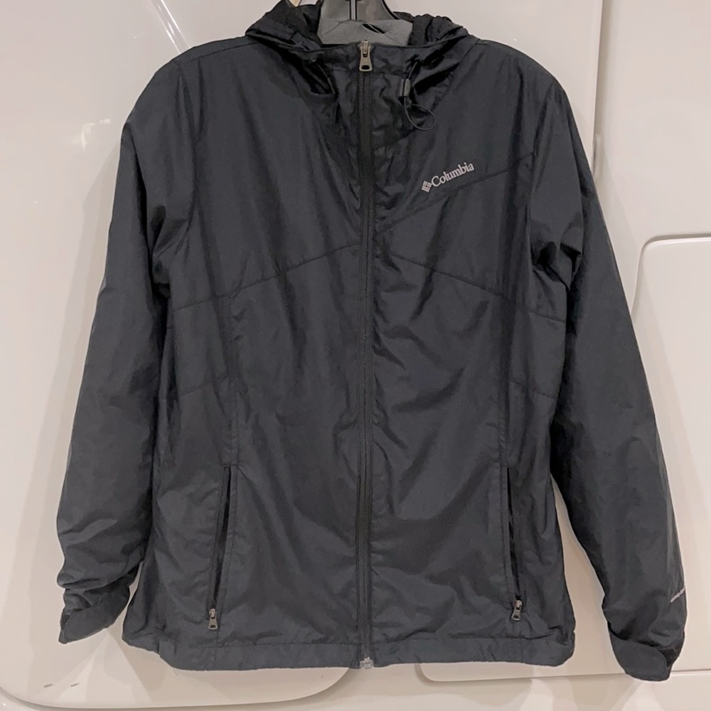 Columbia. Wind and rain breaker